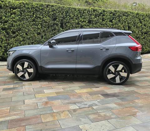 VOLVO XC40 P8 RECHARGE TWIN ELECTRIC ULTIMATE AWD